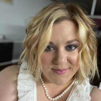 The avatar of Rachel