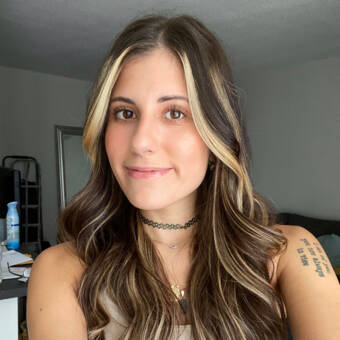 The avatar of Danika 