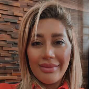 Avatar tillhörande Parisa