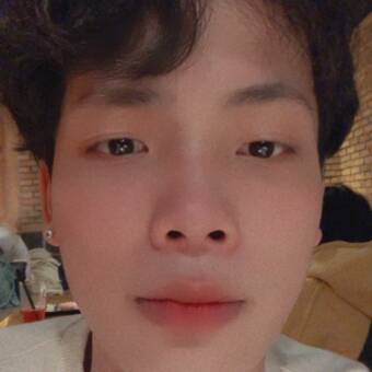 De avatar van Hieeus shine ;\