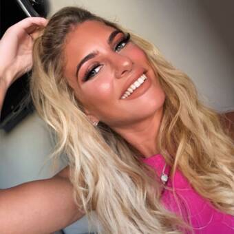 Avataren til Holly (Senior Stylist)