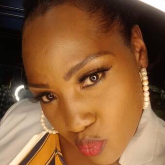 The avatar of Amanda