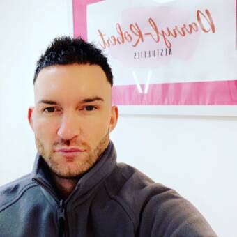 The avatar of Darryl