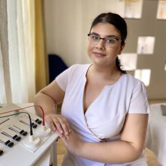 次のアバター： Eliza