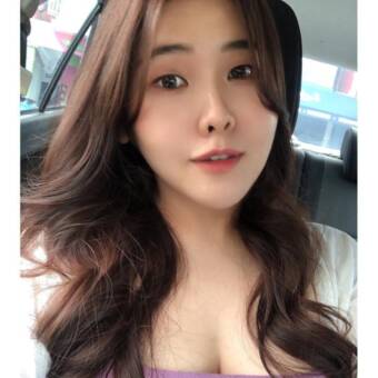 次のアバター： Nana