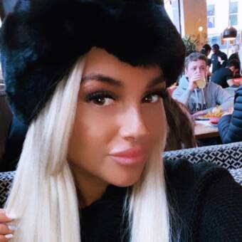 The avatar of Amelia