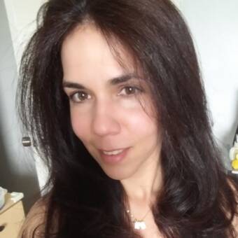 次のアバター： Marielis