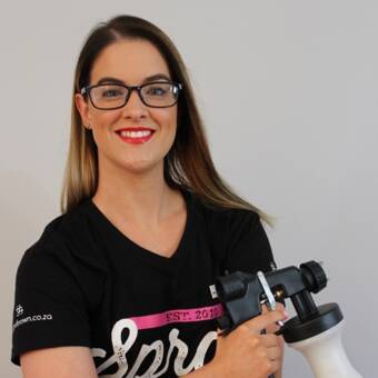 The avatar of Lauren