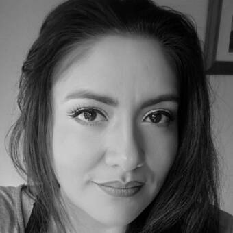 的化身 Paola Andrea