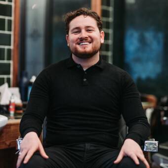 次のアバター： Tom