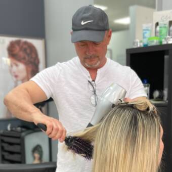 次のアバター： German