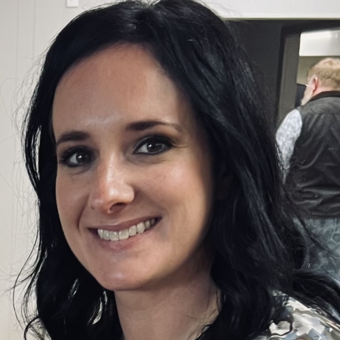 The avatar of Lindsey