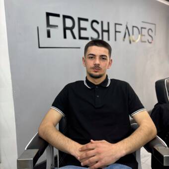 次のアバター： Mikael