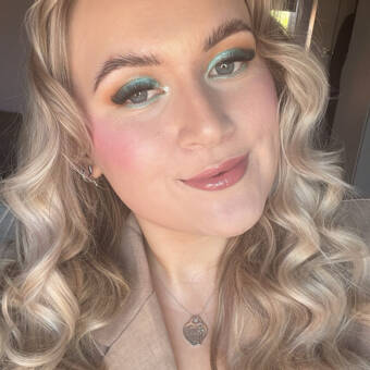 The avatar of Olivia