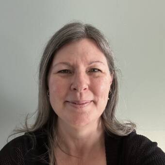 The avatar of Jennifer