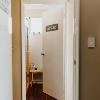 次のアバター： INFRARED SAUNA