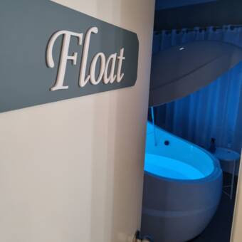 次のアバター： FLOAT THERAPY