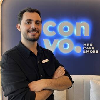 次のアバター： Alaa