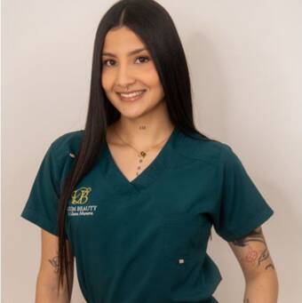 次のアバター： Alejandra