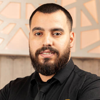 的化身 حسن بكاري