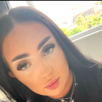 الصورة الرمزية لـ EM