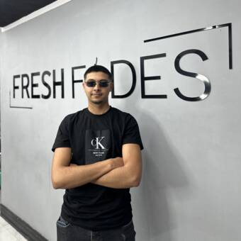 次のアバター： Damjan