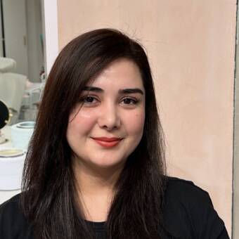 The avatar of Hannah