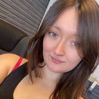 次のアバター： Nicole