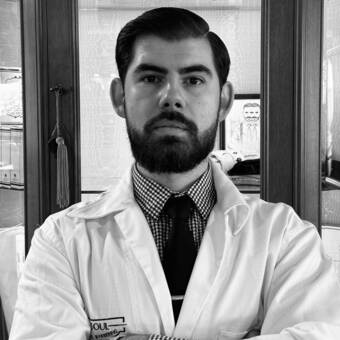 次のアバター： Dimitris