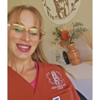 Sarahpseudoportretas