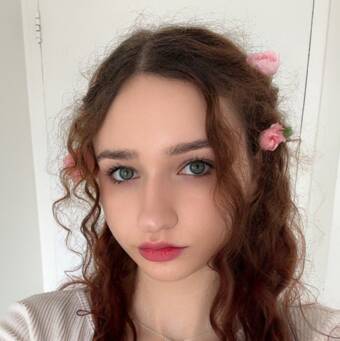 O avatar de Adelina
