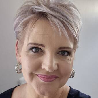 The avatar of Karina