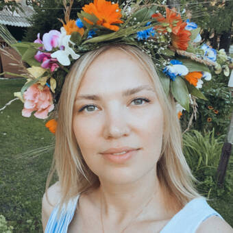 The avatar of Angelina