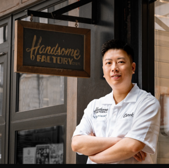 Derek Wong (working at Taiwai location)的头像