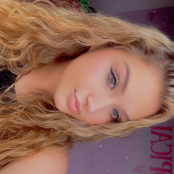 次のアバター： Tyli