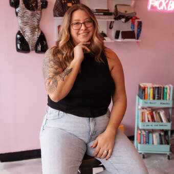 次のアバター： Alex