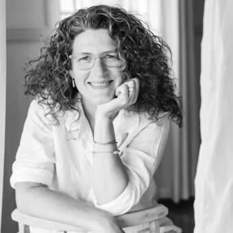 The avatar of Alyson