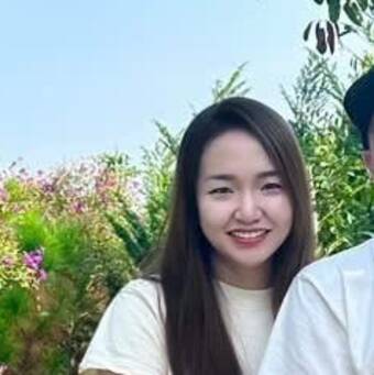 الصورة الرمزية لـ Vivian