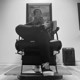 次のアバター： Marlowe