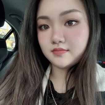 Julia的头像