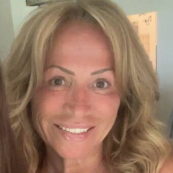 Henkilön Holly avatar