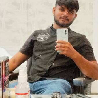 次のアバター： Kamil