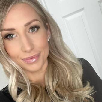 The avatar of Leanne