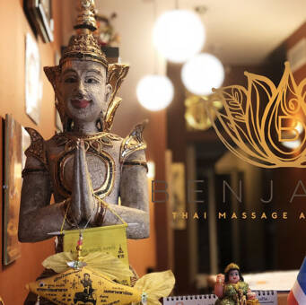 The avatar of Therapist 2