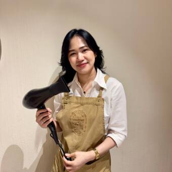 الصورة الرمزية لـ Bee Bee