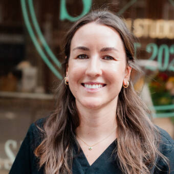 The avatar of Dr. Amanda