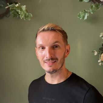 The avatar of Martin