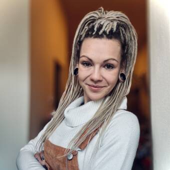 Аватарът на Helena