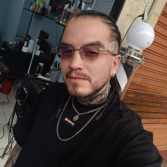 The avatar of Julianz
