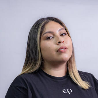 的化身 Camila Lorena